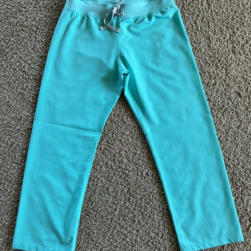 Figs brand technical collection size Large women’s scrub pants